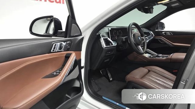 BMW X6 (G06) 2025 Белый из Кореи, фото 2