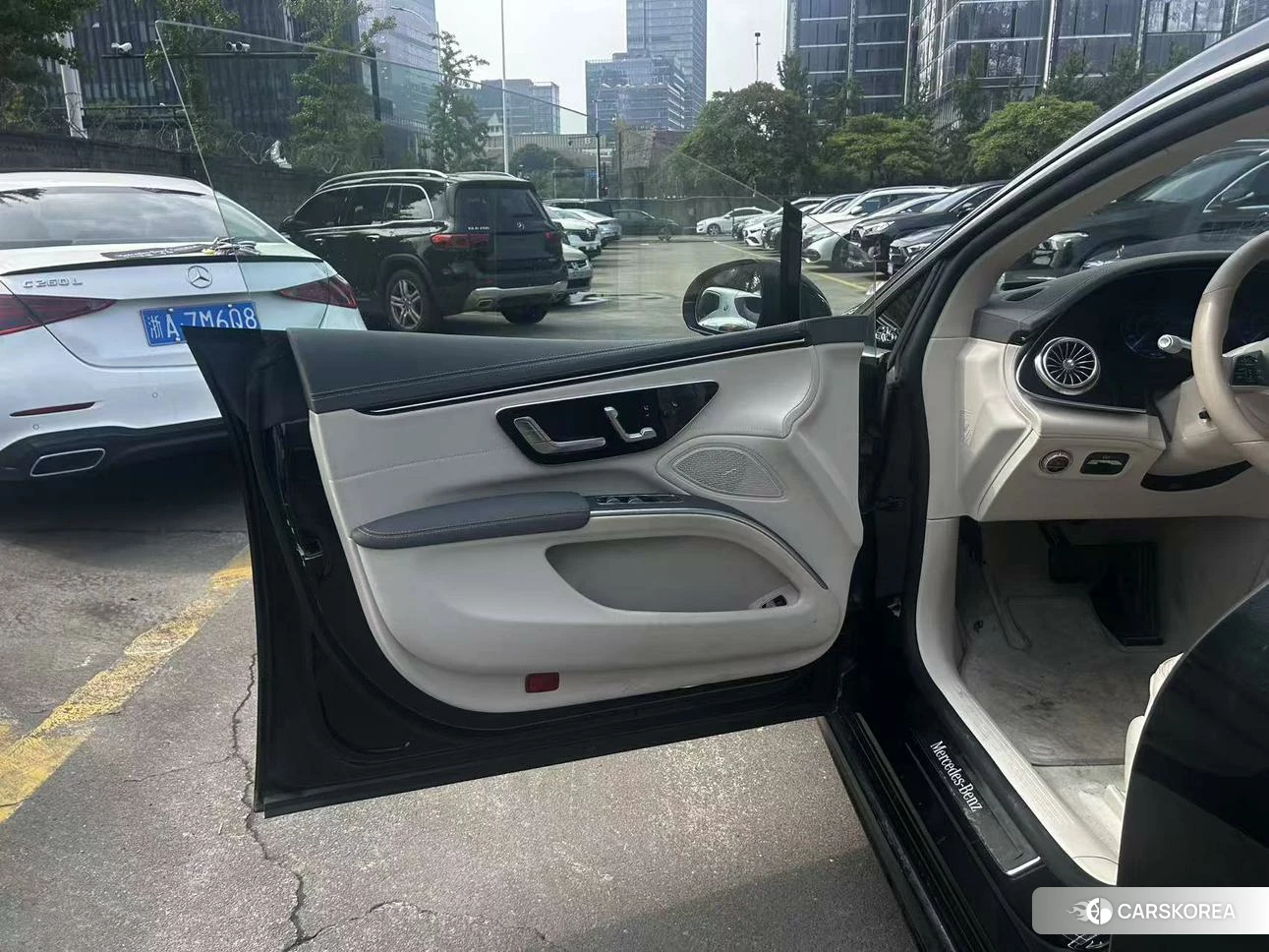 Mercedes-Benz EQS 2023 Черный из Китая, фото 2
