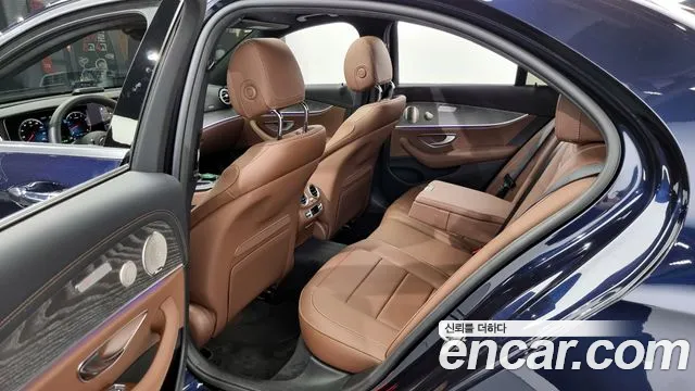 Mercedes-Benz E-Class W213 2022 Синий из Кореи, фото 2