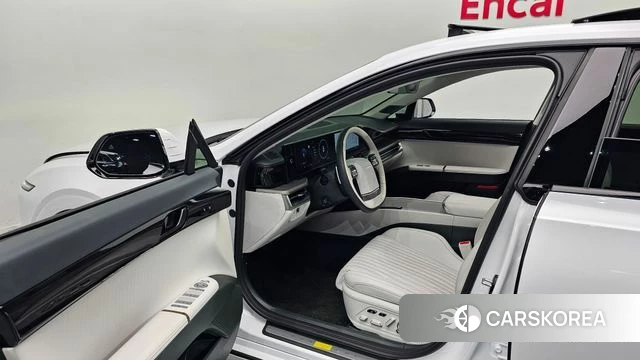 Hyundai Grandeur Hybrid (GN7) 2024 Белый из Кореи, фото 2