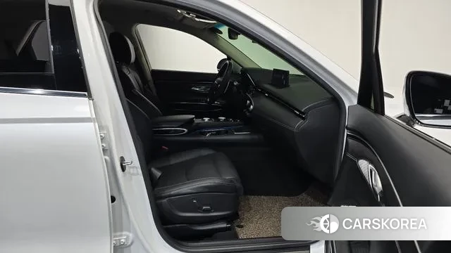 Genesis GV70 2022 Белый из Кореи, фото 2