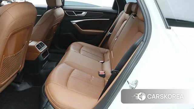 Audi A6 (C8) 2021 Белый из Кореи, фото 2