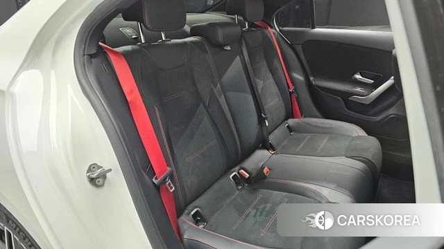 Mercedes-Benz A-Class W177 2021 Белый из Кореи, фото 2