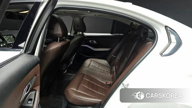 BMW 3 Series (G20) 2020 Белый из Кореи, фото 2