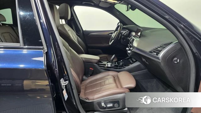 BMW X3 (G01) 2021 Черный из Кореи, фото 2