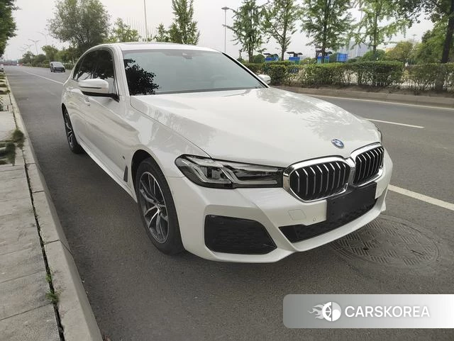 BMW 5 series 2023 Белый из Китая, фото 2