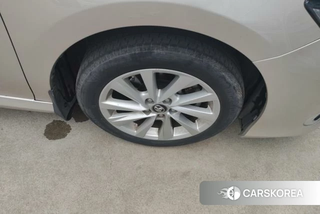 Toyota Camry 2021 Темно-серый из Китая, фото 2