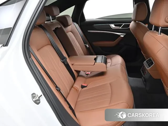 Audi A6 (C8) id 2910108 из Кореи 2