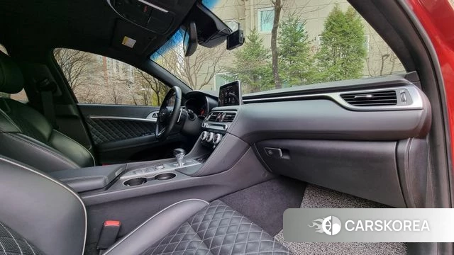 Genesis G70 2019 Красный из Кореи, фото 2