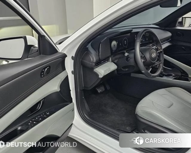 Hyundai The New Avante (CN7) 2024 Белый из Кореи, фото 2