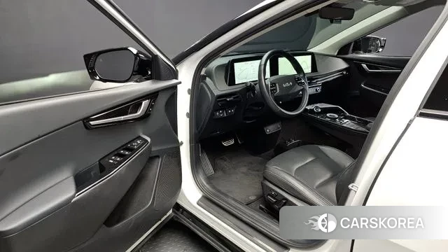 Kia EV6 2022 Белый из Кореи, фото 2