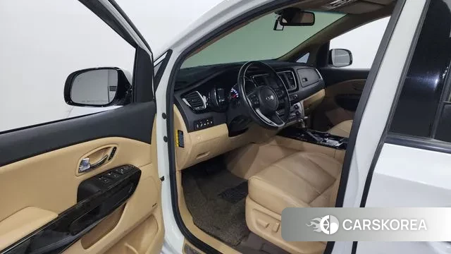 Kia The New Carnival 2018 Белый из Кореи, фото 2