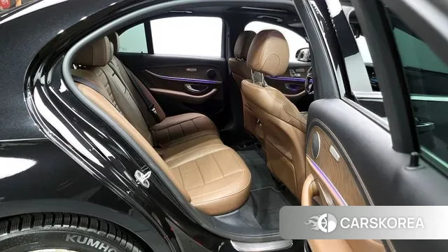 Mercedes-Benz E-Class W213 2021 Черный из Кореи, фото 2