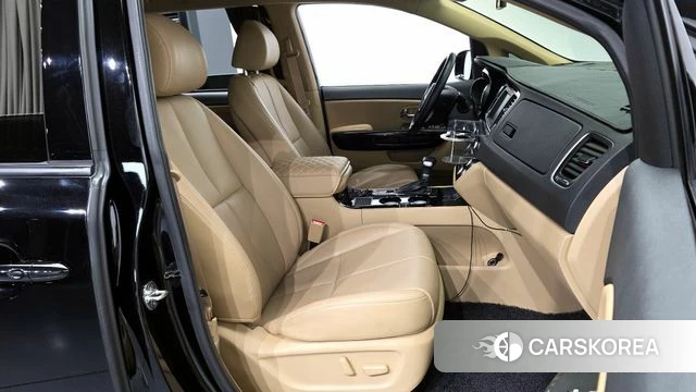 Kia The New Carnival 2019 Черный из Кореи, фото 2