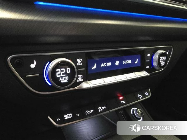 Audi Q5L 2025 Черный из Китая, фото 2