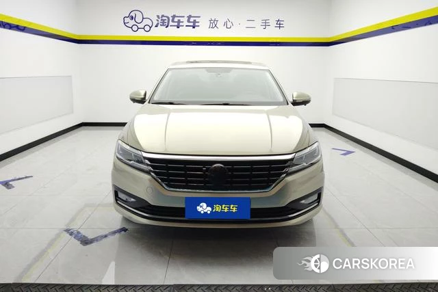 Volkswagen Lavida 2018 Желтый из Китая, фото 2