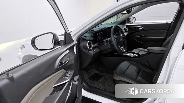 Chevrolet (GM Daewoo) Trax Crossover 2023 Белый из Кореи, фото 2