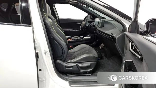 Kia EV6 2023 Белый из Кореи, фото 2