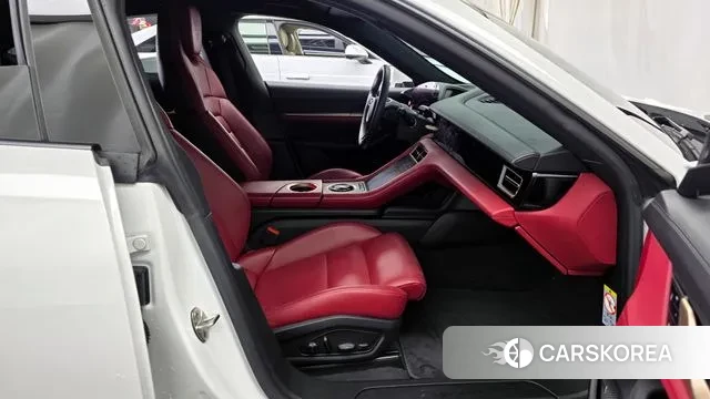 Porsche Taycan 2022 Белый из Кореи, фото 2