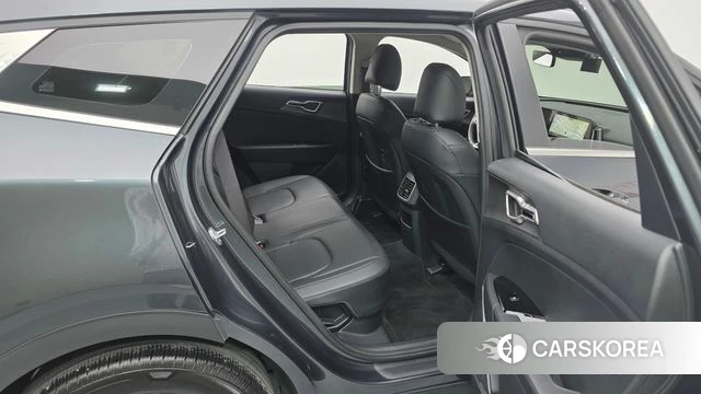 Kia Sportage 5th Generation Hybrid 2024 Серый из Кореи, фото 2