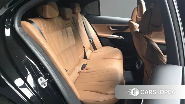 Mercedes-Benz E-Class W214 2025 Черный из Кореи, фото 2