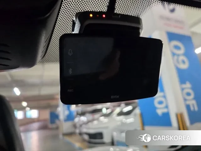 BMW 5 Series (G30) 2023 Белый из Кореи, фото 2