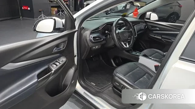Chevrolet (GM Daewoo) Bolt EUV 2022 Серебристо-серый из Кореи, фото 2