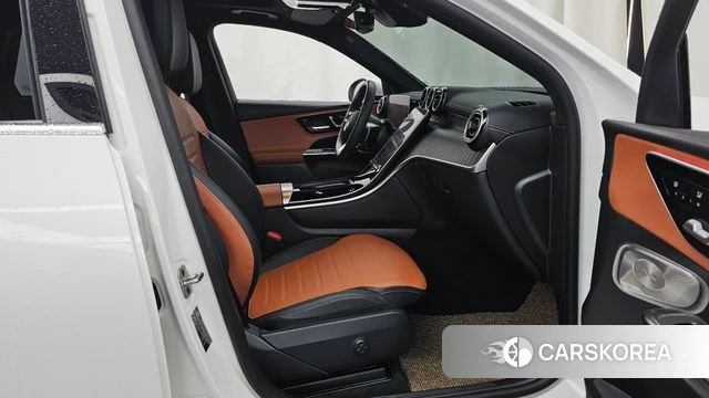 Mercedes-Benz GLC-Class X254 2024 Белый из Кореи, фото 2
