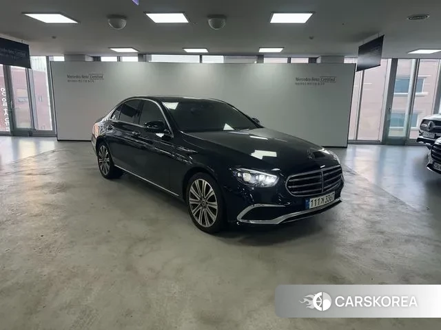 Mercedes-Benz E-Class W213 2023 Черный из Кореи, фото 2