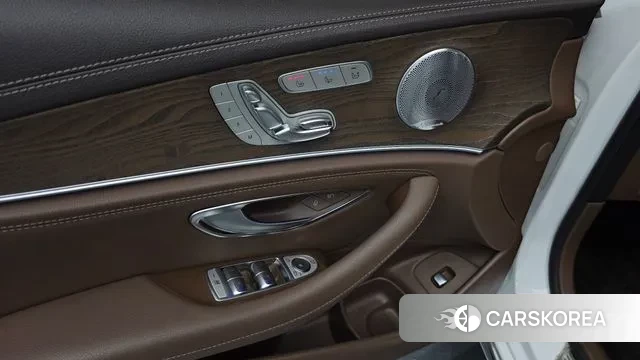 Mercedes-Benz E-Class W213 2019 Белый из Кореи, фото 2