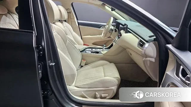 Genesis The New G70 2023 Черный из Кореи, фото 2