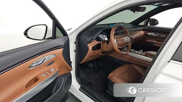 Genesis GV70 2022 Белый из Кореи, фото 2