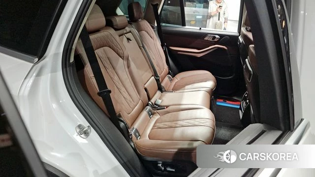 BMW X5 (G05) 2023 Белый из Кореи, фото 2