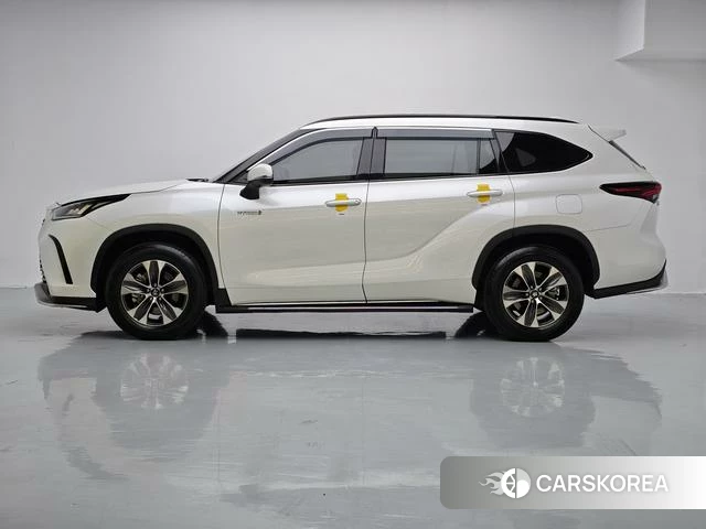 Toyota Crown Lufang 2024 Белый из Китая, фото 2