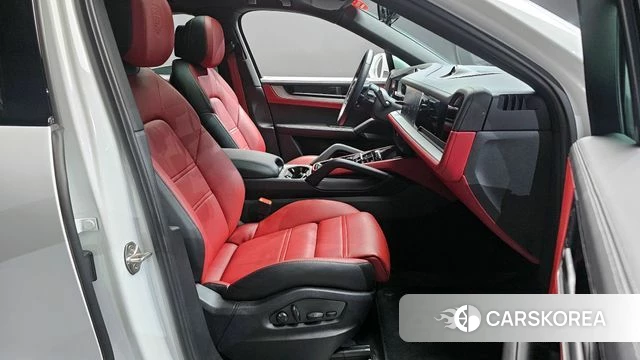 Porsche Cayenne (PO536) 2024 Белый из Кореи, фото 2