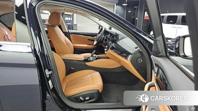 BMW 5 Series (G30) 2018 Синий из Кореи, фото 2