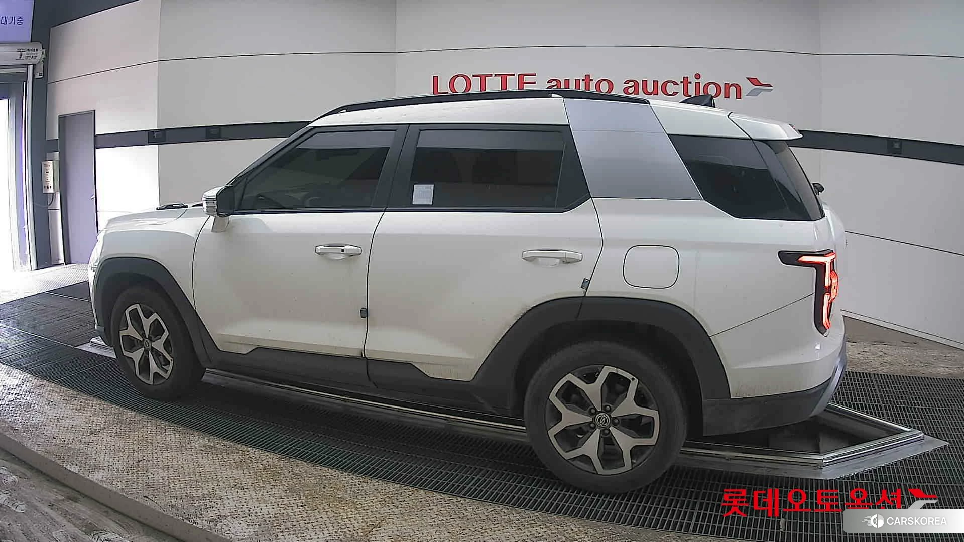 SsangYong Torres 2023 Grand White из Кореи, фото 2