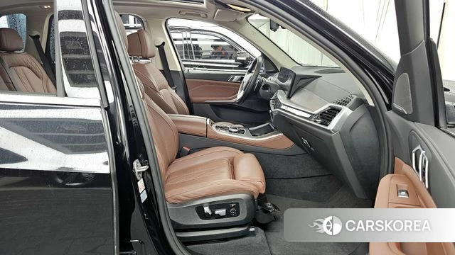 BMW X5 (G05) 2023 Черный из Кореи, фото 2