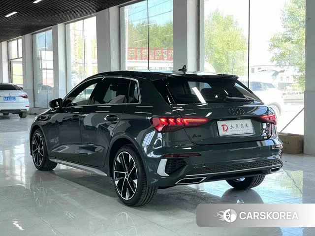 Audi A3 2023 Зеленый из Китая, фото 2