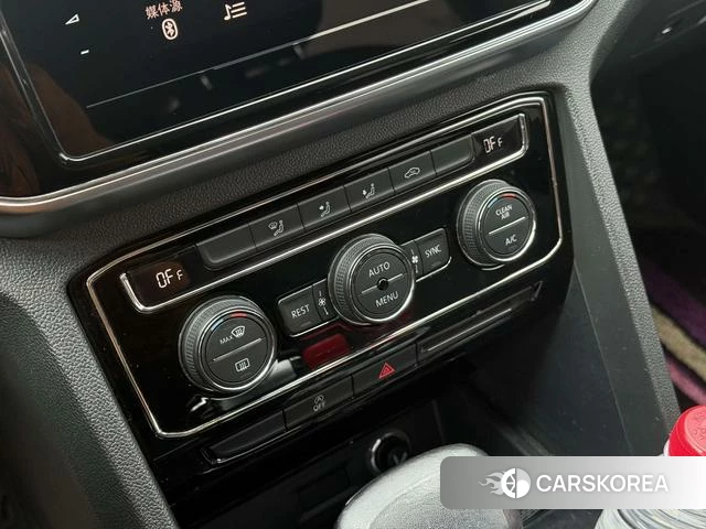 Volkswagen Tourang 2020 Черный из Китая, фото 2