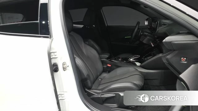Peugeot 2008 Second generation 2021 Белый из Кореи, фото 2