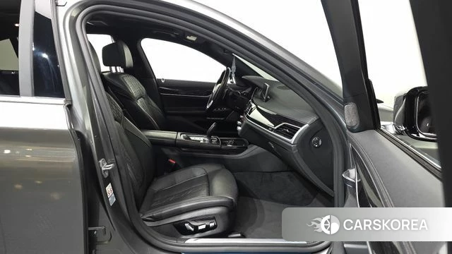 BMW 7 Series (G11) 2018 Серый из Кореи, фото 2