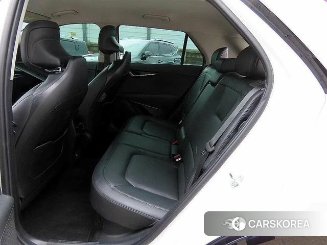 Kia Di Ol Nu Niro 2022 Белый из Кореи, фото 2