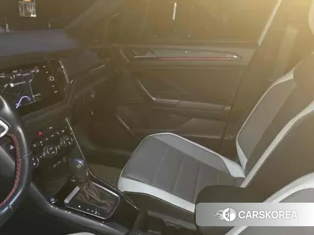 Volkswagen T-Roc 2021 Белый из Кореи, фото 2