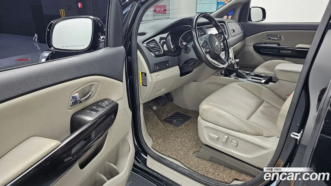 Kia The New Carnival 2018 Черный из Кореи, фото 2