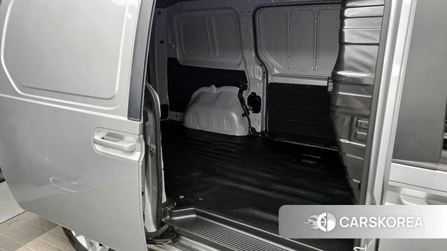 Hyundai Staria 2022 Серебряный из Кореи, фото 2