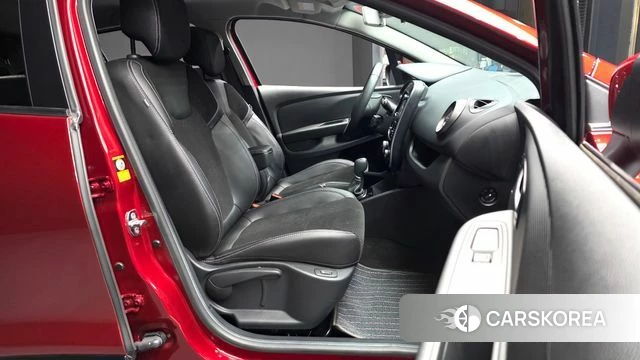 Renault Korea (Samsung) Clio 2019 Красный из Кореи, фото 2