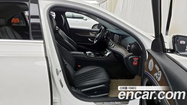 Mercedes-Benz E-Class W213 2018 Белый из Кореи, фото 2