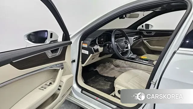 Audi A6 (C8) 2023 Белый из Кореи, фото 2