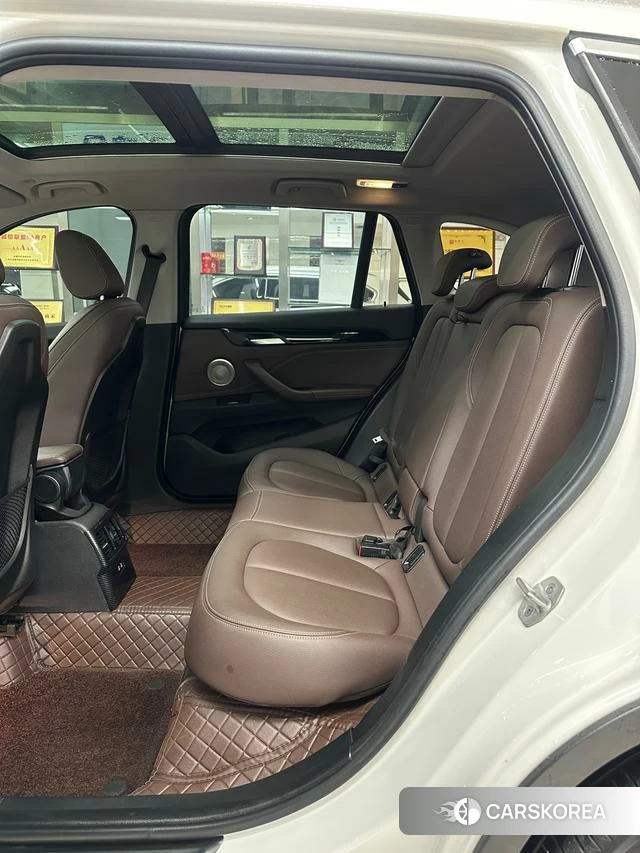 BMW X1 2021 Белый из Китая, фото 2